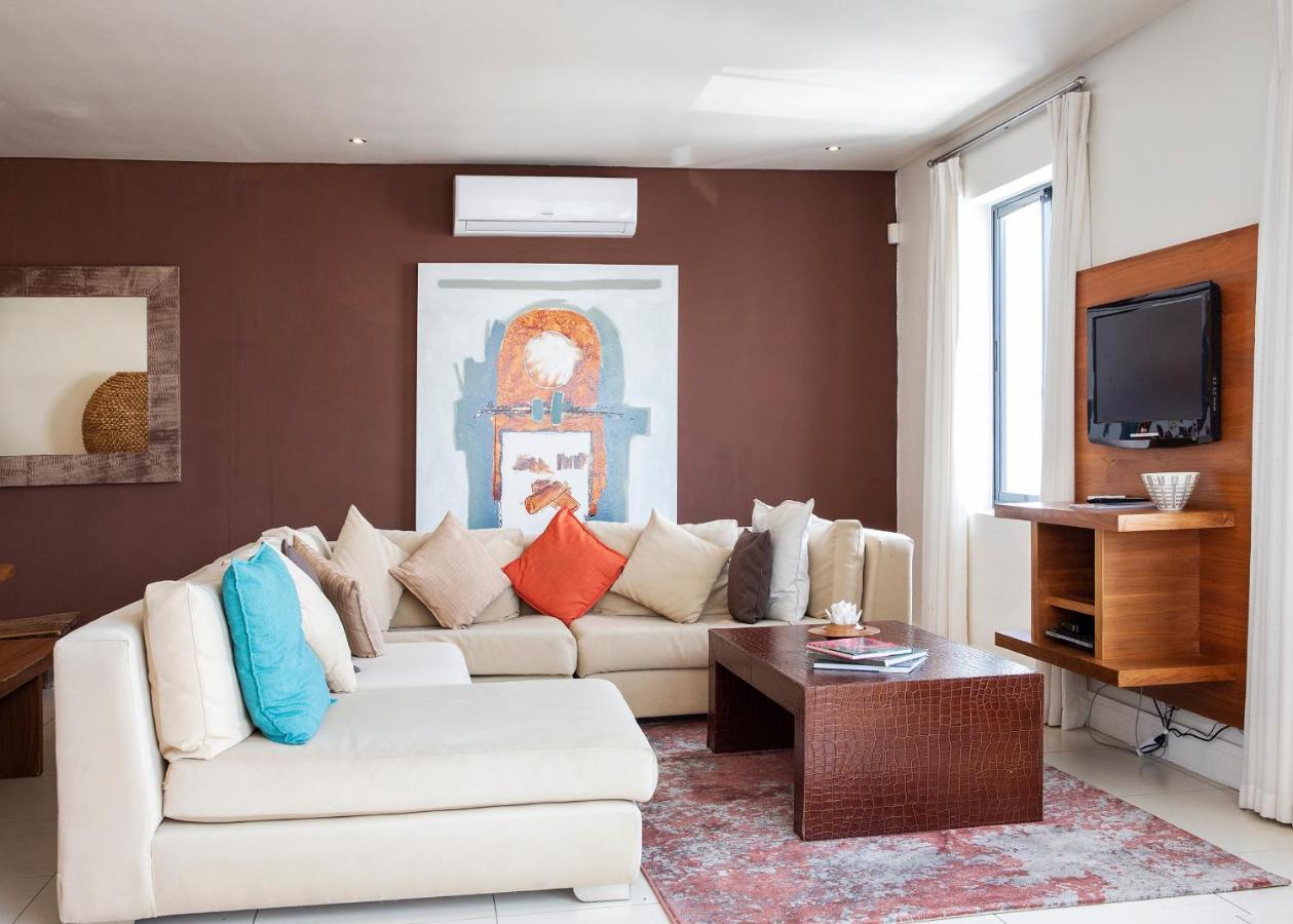 Marine Square Luxury Suites Херманус Екстериор снимка