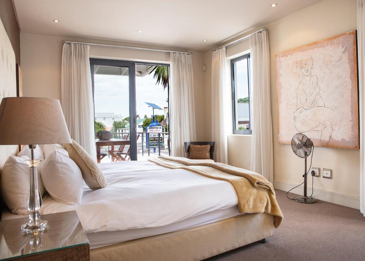 Marine Square Luxury Suites Херманус Екстериор снимка