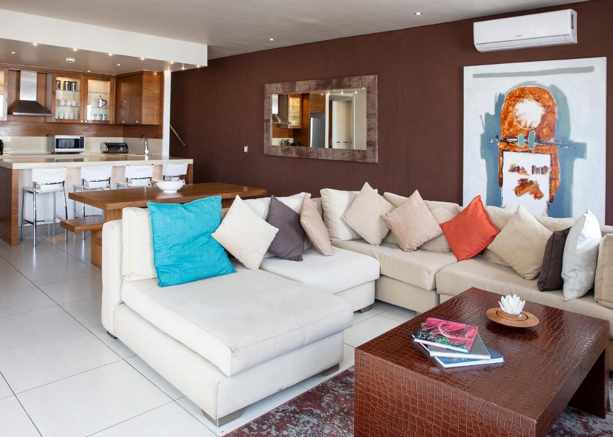 Marine Square Luxury Suites Херманус Екстериор снимка